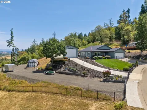 895 Valley Vista Street Sutherlin OR 97479