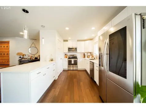 2705 NE 83rd Avenue Vancouver WA 98662