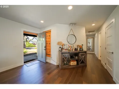2705 NE 83rd Avenue Vancouver WA 98662