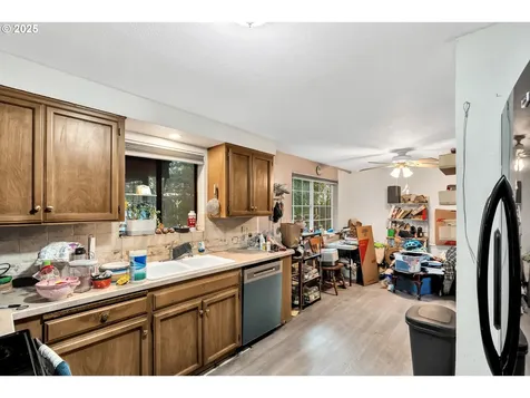 482 SW 6th Avenue Canby OR 97013