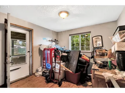 482 SW 6th Avenue Canby OR 97013
