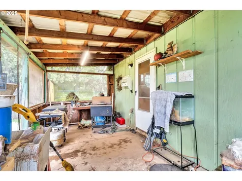 482 SW 6th Avenue Canby OR 97013