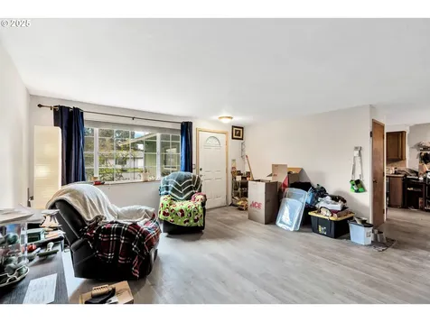482 SW 6th Avenue Canby OR 97013