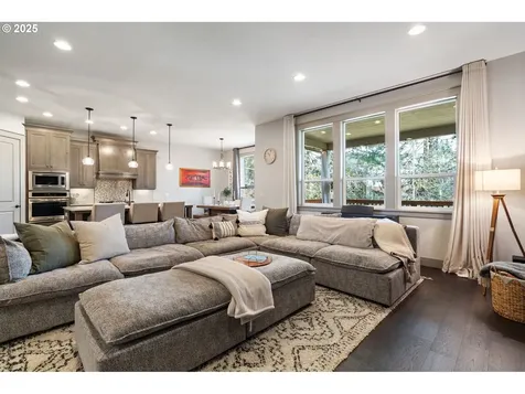 131 W 16th Street La Center WA 98629