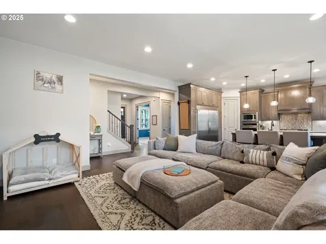 131 W 16th Street La Center WA 98629