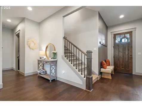 131 W 16th Street La Center WA 98629