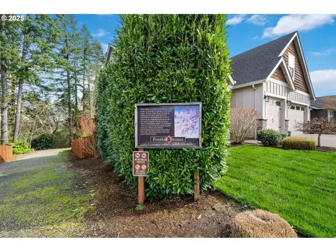 131 W 16th Street La Center WA 98629
