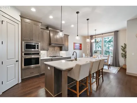 131 W 16th Street La Center WA 98629