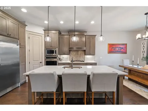 131 W 16th Street La Center WA 98629