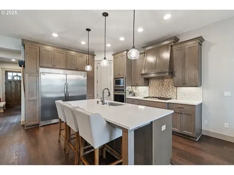 131 W 16th Street La Center WA 98629