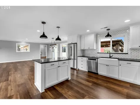 5512 NE 159th Street Vancouver WA 98686