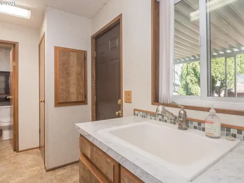 7858 SE King Road Milwaukie OR 97222