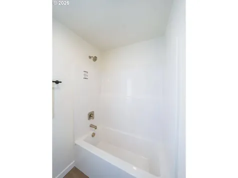 729 Periander Way Harrisburg OR 97446