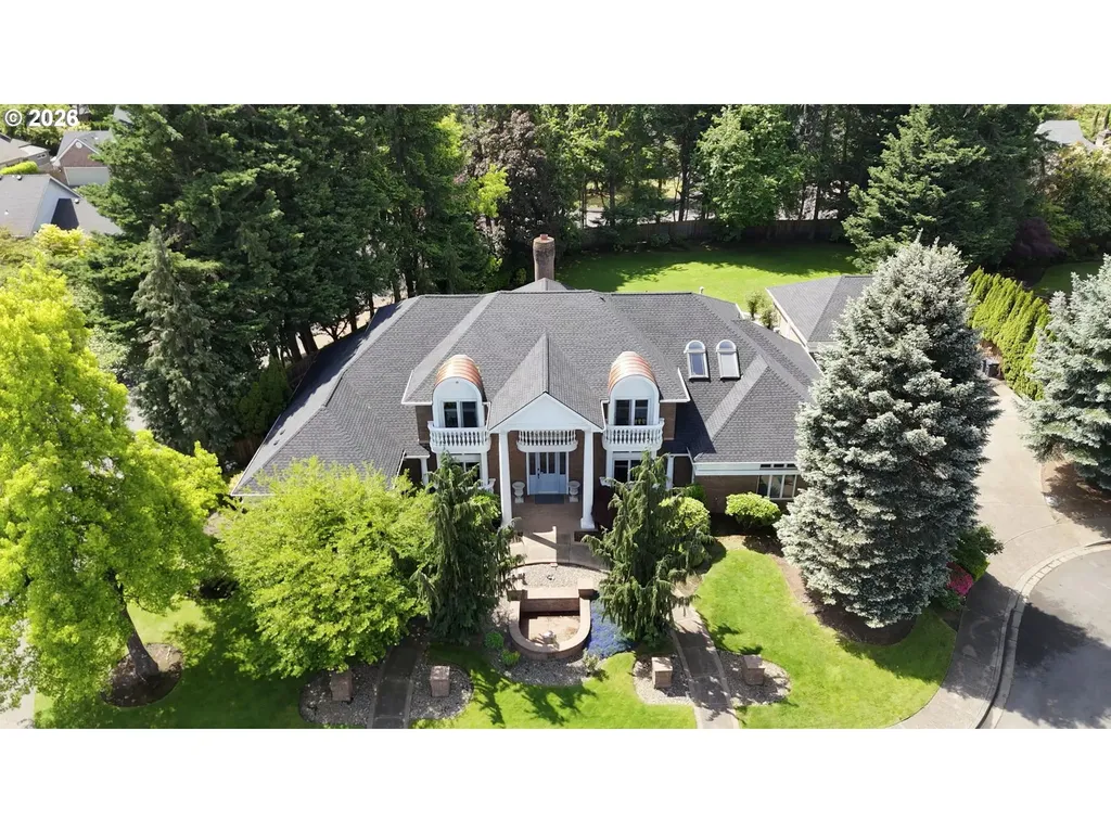 1564 Regency Drive Eugene OR 97401