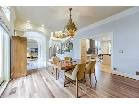 1564 Regency Drive Eugene OR 97401