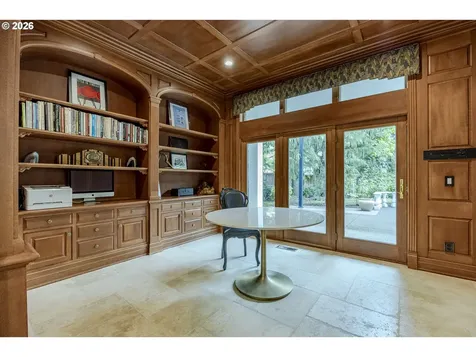 1564 Regency Drive Eugene OR 97401