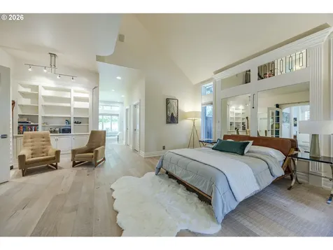 1564 Regency Drive Eugene OR 97401