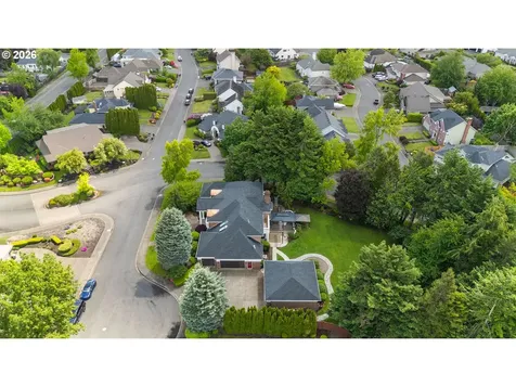 1564 Regency Drive Eugene OR 97401
