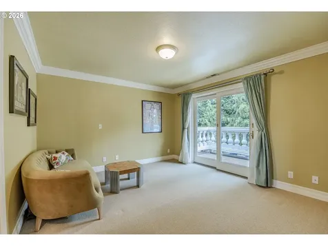 1564 Regency Drive Eugene OR 97401