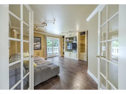 1564 Regency Drive Eugene OR 97401