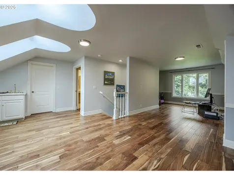 1564 Regency Drive Eugene OR 97401