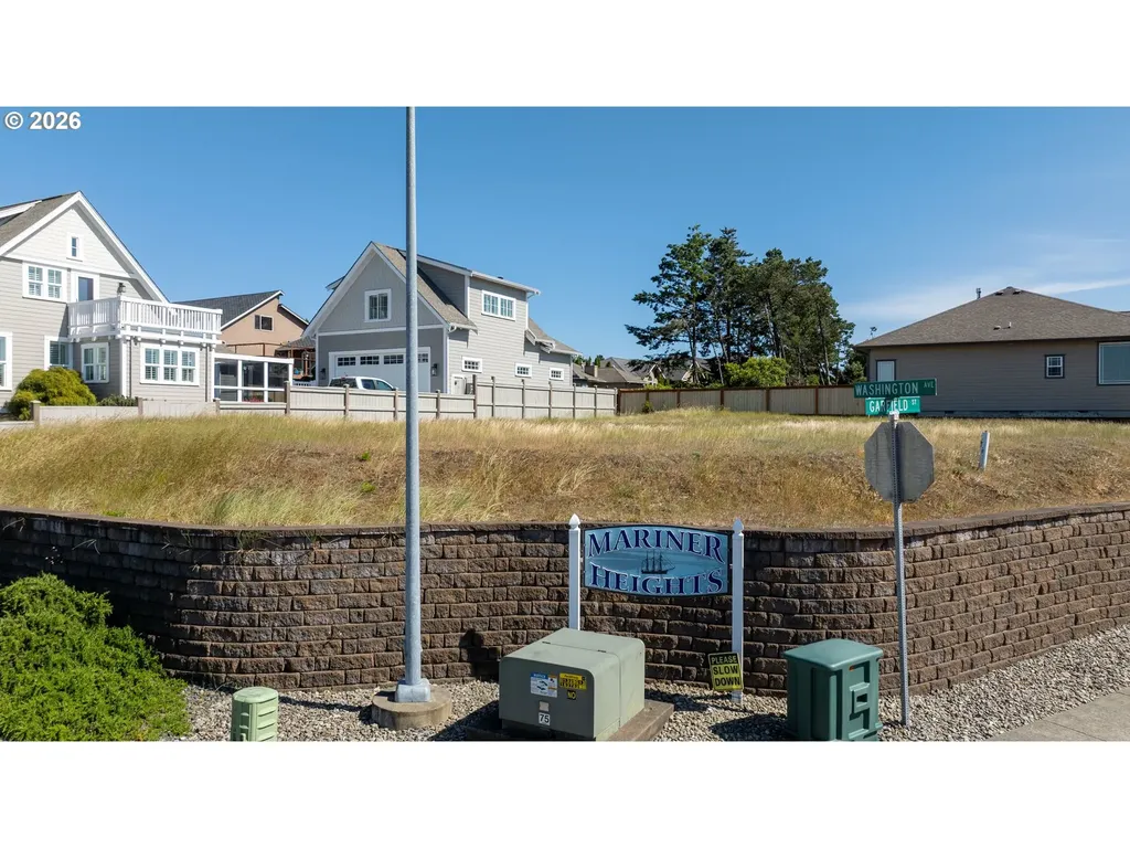2115 Garfield Street North Bend OR 97459