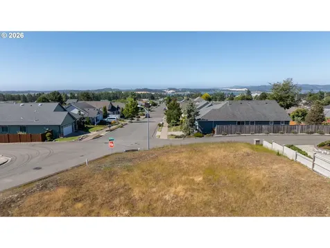 2115 Garfield Street North Bend OR 97459