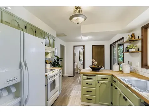 14546 S Kelmsley Drive Oregon City OR 97045