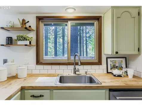 14546 S Kelmsley Drive Oregon City OR 97045