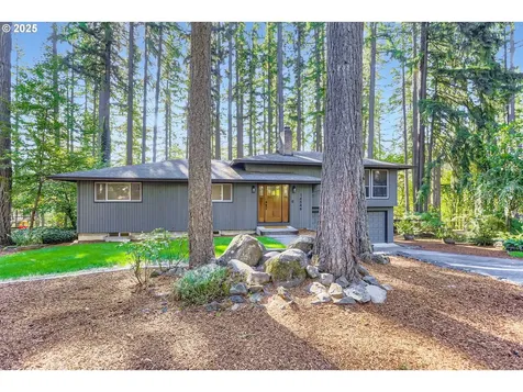 14546 S Kelmsley Drive Oregon City OR 97045