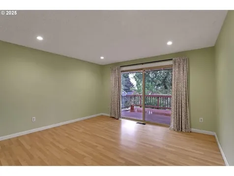 4407 SW Stephenson Street Portland OR 97219