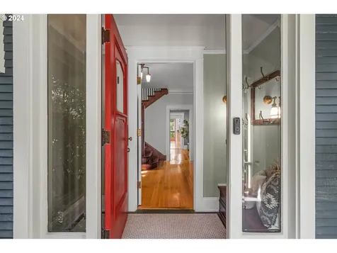 2559 NW Marshall Street Portland OR 97210
