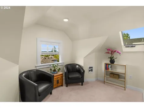 2559 NW Marshall Street Portland OR 97210