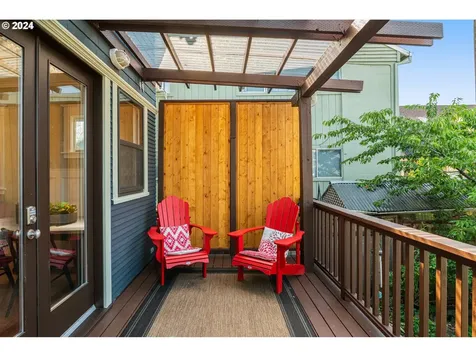 2559 NW Marshall Street Portland OR 97210