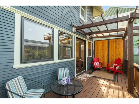 2559 NW Marshall Street Portland OR 97210