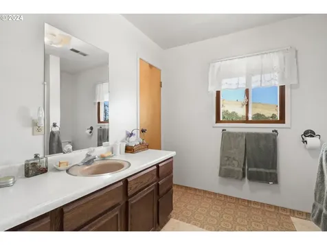 5656 Cherry Heights Road The Dalles OR 97058