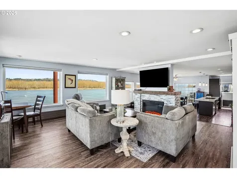 19609 NE Marine Drive Portland OR 97230