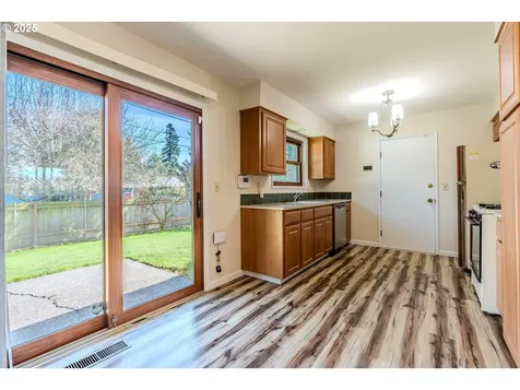 1142 NE 188th Place Portland OR 97230