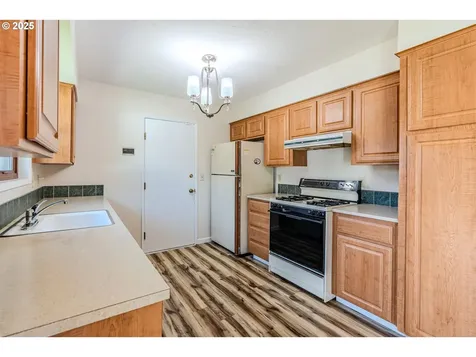 1142 NE 188th Place Portland OR 97230