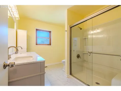 1142 NE 188th Place Portland OR 97230