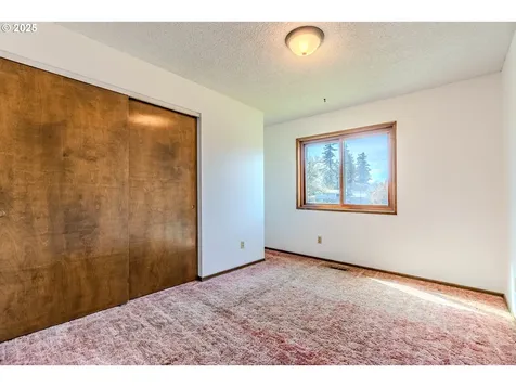 1142 NE 188th Place Portland OR 97230