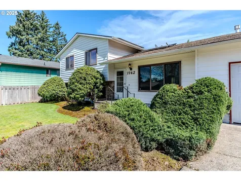 1142 NE 188th Place Portland OR 97230