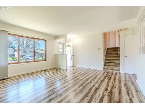 1142 NE 188th Place Portland OR 97230