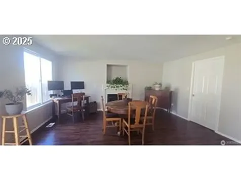 1712 SE 185th Place Vancouver WA 98683