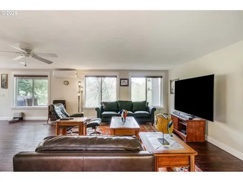 2266 Ironwood Street Eugene OR 97401
