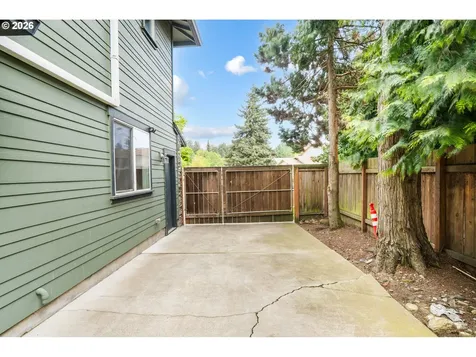 2266 Ironwood Street Eugene OR 97401