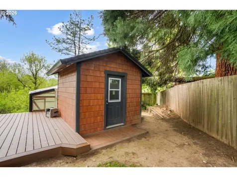 2266 Ironwood Street Eugene OR 97401