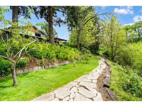 2266 Ironwood Street Eugene OR 97401
