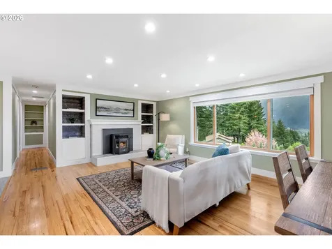 270 NE Wisteria Way Stevenson WA 98648