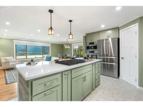 270 NE Wisteria Way Stevenson WA 98648